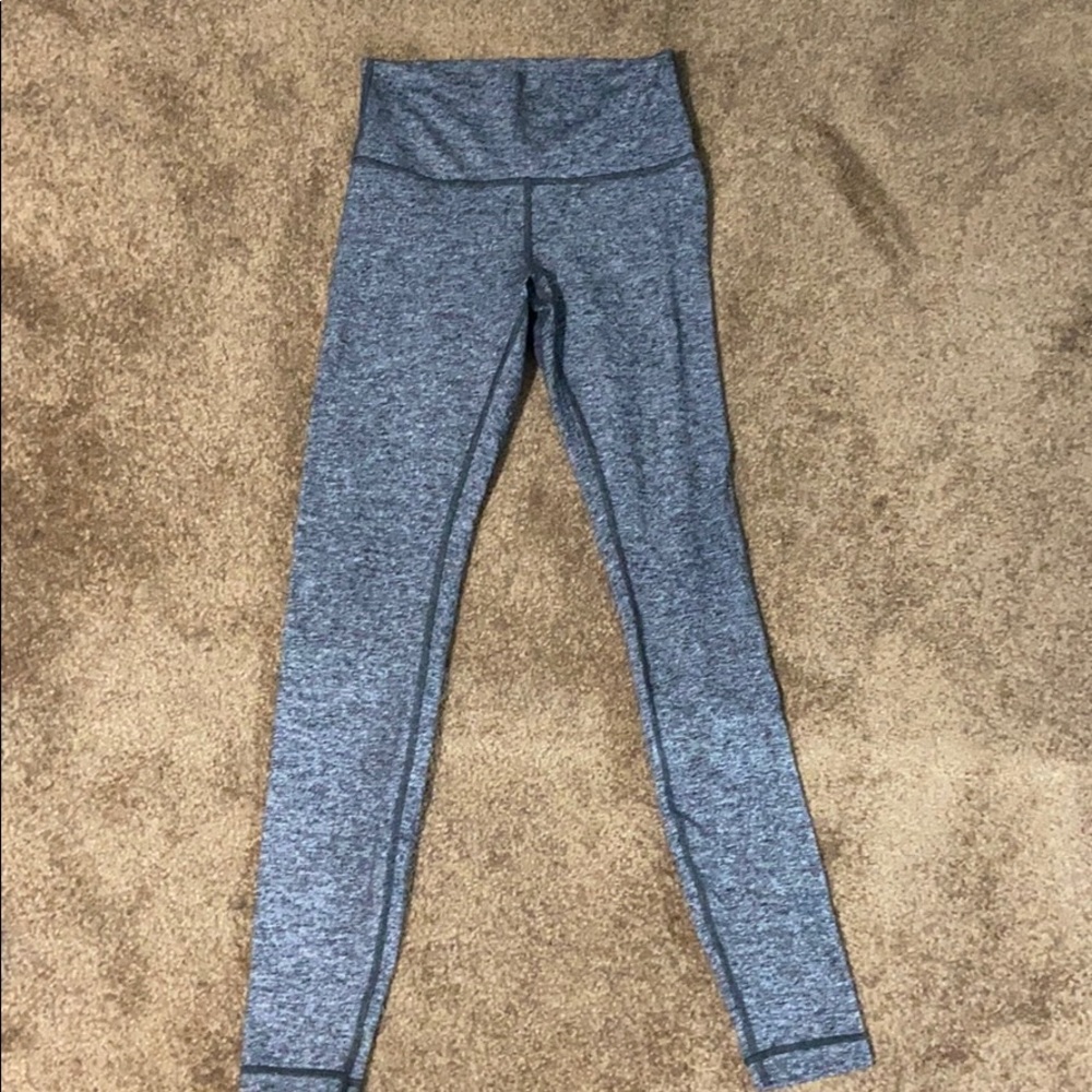 Heathered dark grey lululemon leggings